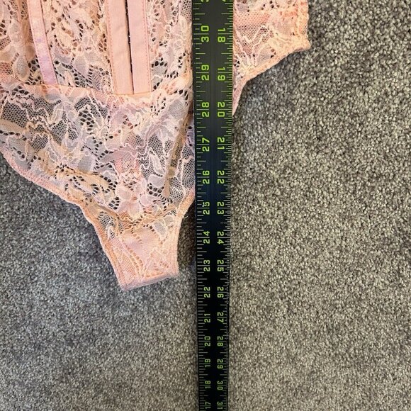 Free People Women's Lace Night Rhythm Bodysuit Size XS Pink Thong NWT $78 - Picture 13 of 16